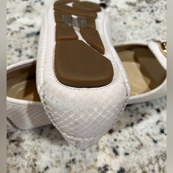 Michael Kors Snake-embossed Driving Mocassins, size 8 - Picture 9 of 9